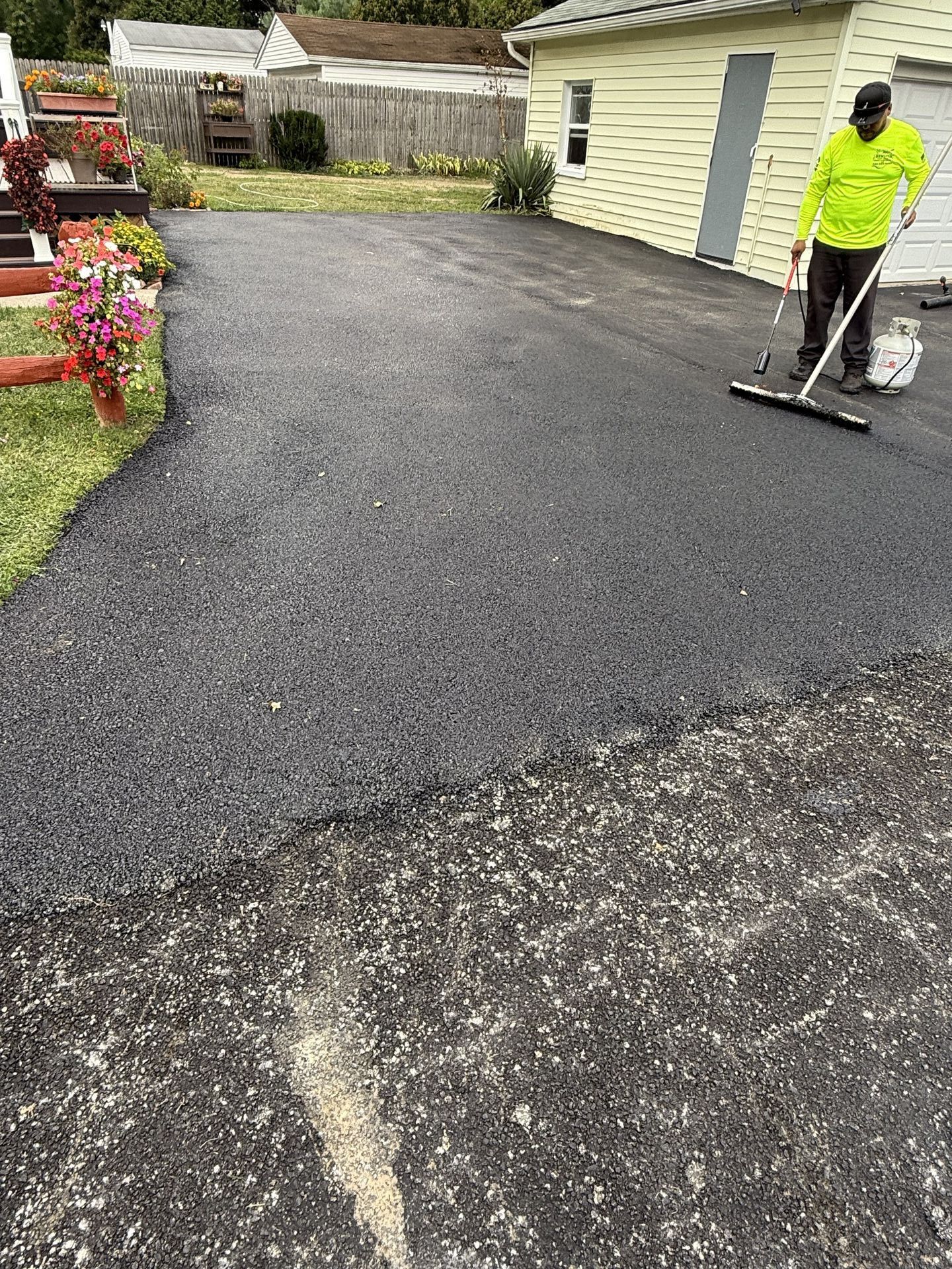 Rendon Paving, Asphalt, Concrete & Construction project photo